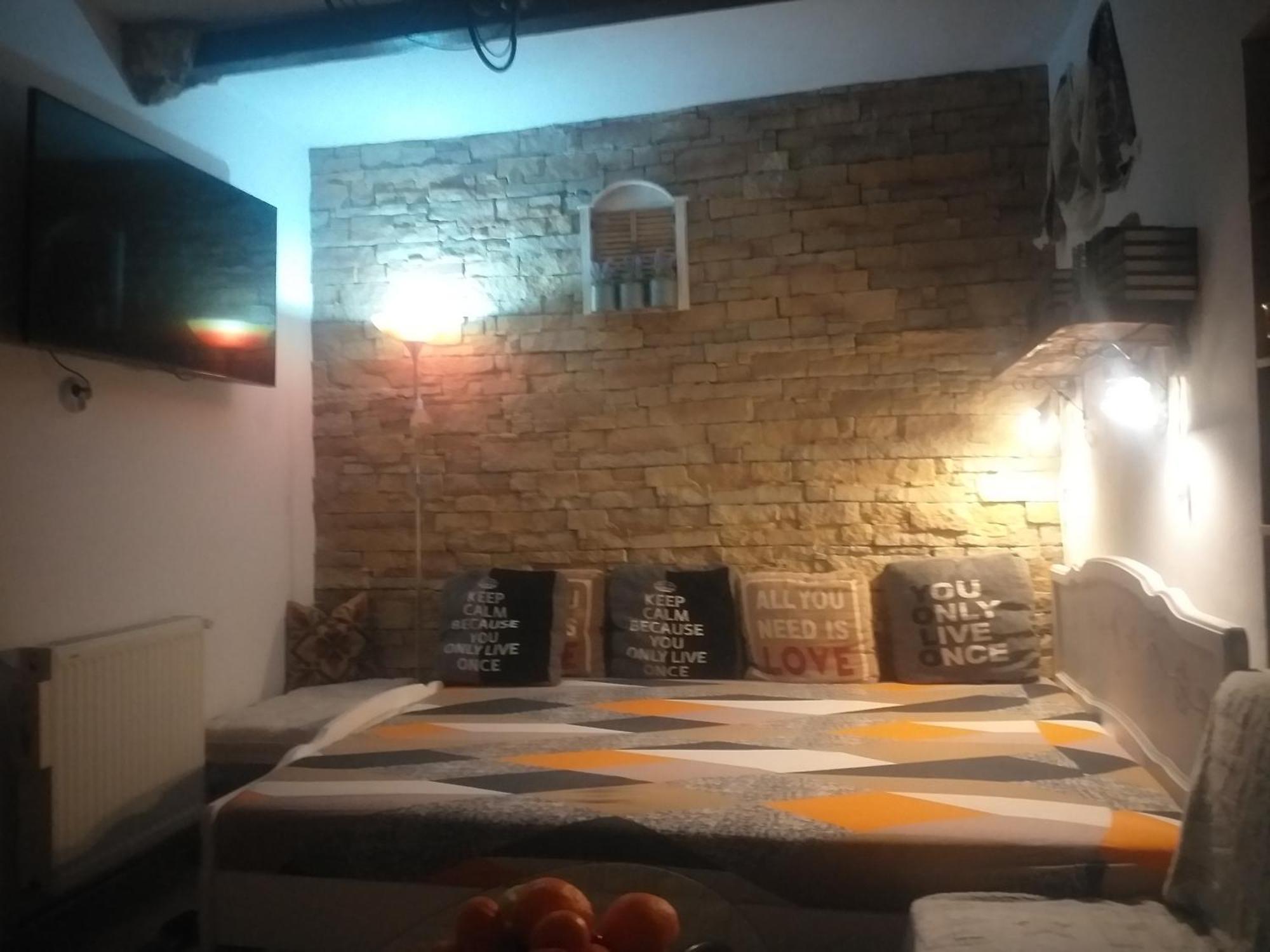 דירות מנגליה Casa Mola מראה חיצוני תמונה